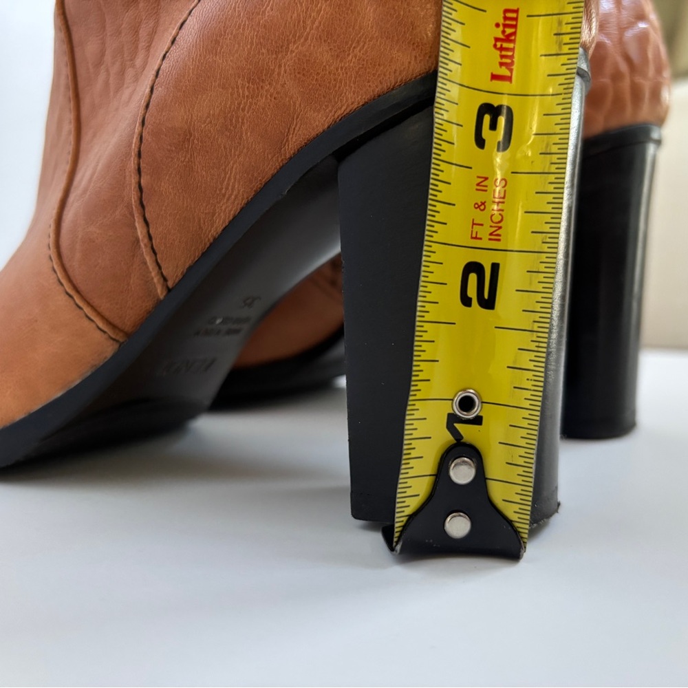 Fendi B-Buckle Tall Leather Boots | Tan | New Without Tags|35|Gorgeous Leather - Picture 9 of 12